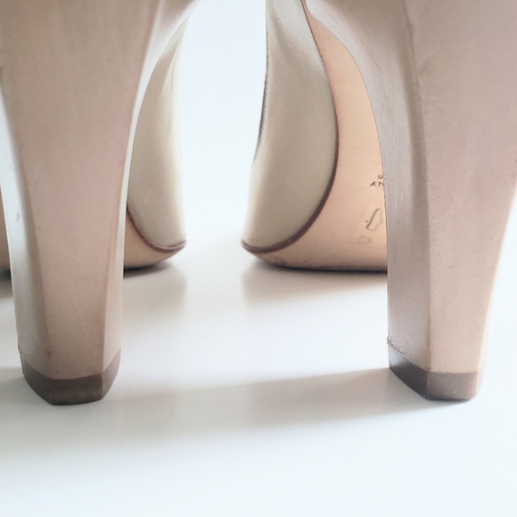 CoSTUME NATIONAL | Peep-toe Leather Heels - Picture 9 of 12
